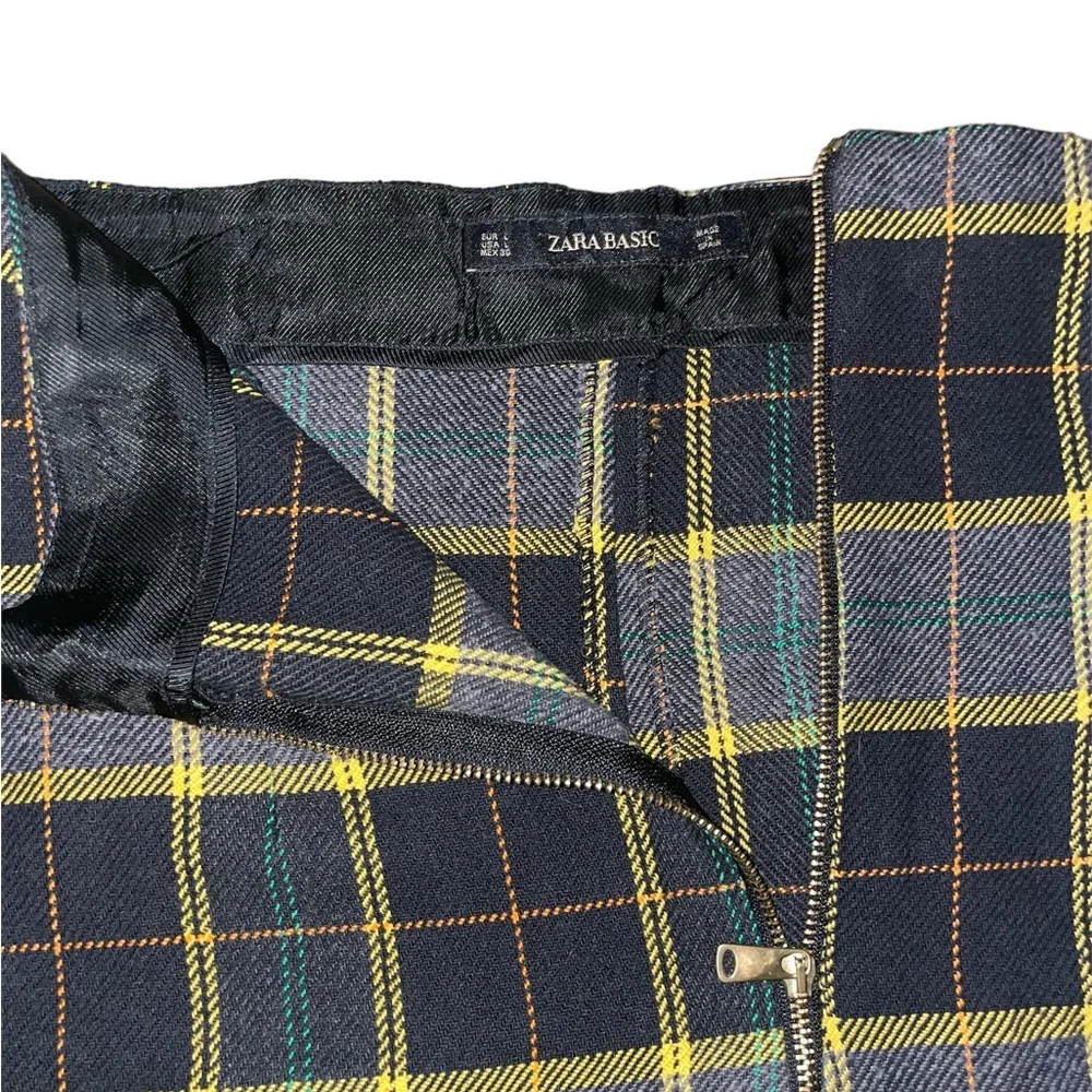 Zara Basic Women’s Plaid Midi Skirt- Size Large. Black, Gray, Yellow Plaid - Picture 7 of 8